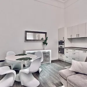 inn-the-downtown.inbudapesthotels.com/