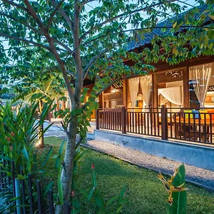 4-bedroom-villa-tirta-padi-ubud-ricefield-view.ubudhotelsnow.com/